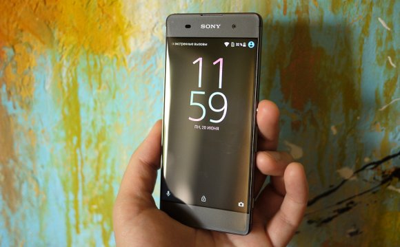 Удивительно, но Sony Xperia XA