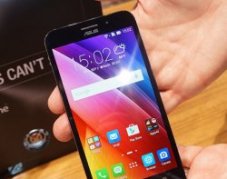 Asus Zenfone Max hands-on-Экран Asus Zenfone Max hands-on-Экран