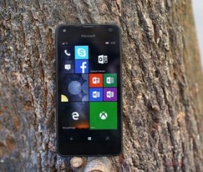 Microsoft Lumia 550: обзор самого доступного смартфона с Windows 10